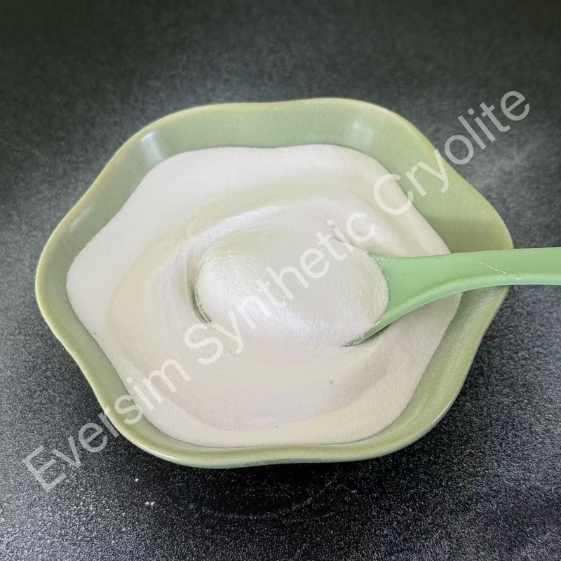 محصول شیمیایی با کیفیت بالا CAS13775-53-6 کرایولیت مصنوعی سفید شنی برای صنعت آلومینیوم الکترولیتی