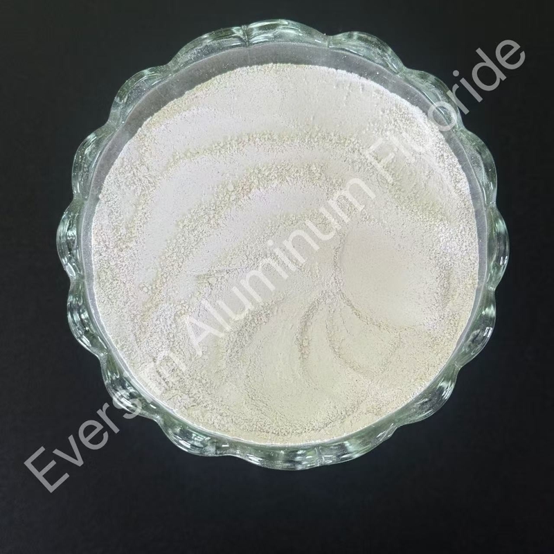 محصولات شیمیایی CAS7784-18-1 پودر سفید آلومینیوم فلوراید AlF3 در صنعت سرامیک و آبریز
